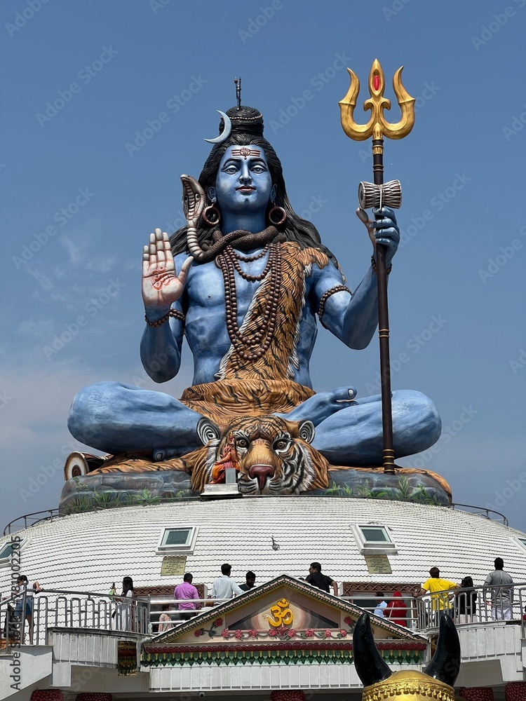 statue of buddha