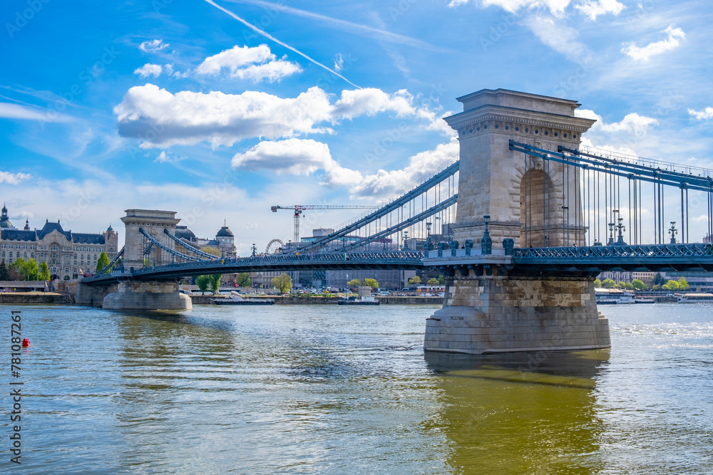 Obraz premium Chain bridge in Budapest, Hungary.