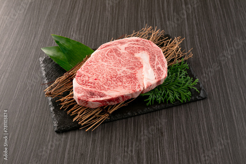 黒毛和牛のサーロインステーキ　Japanese black beef sirloin steak
