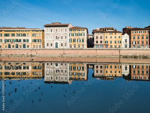 Riflessi sull'Arno a Pisa