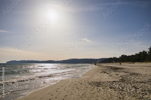 Wallpaper Mural Sonnenaufgang, Blick auf den Strand am Morgen, Ostseebad Binz, Insel Rügen, Ostsee, Mecklenburg Vorpommern, Deutschland Torontodigital.ca