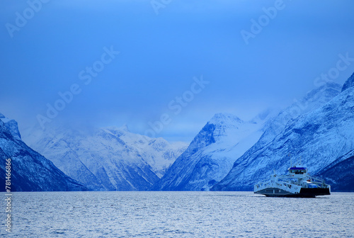 Obraz na płótnie View at the Hjorundfjorden from the Sula island, Norway. w salonie