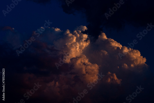 nubi in evoluzione photo