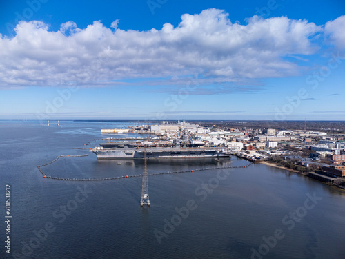 фотографія Newport News Shipyard, aerial view.