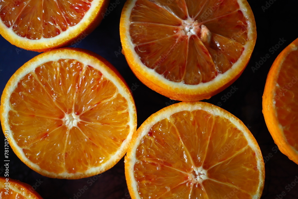 Half-cut italian blood oranges
Half-cut italian blood oranges