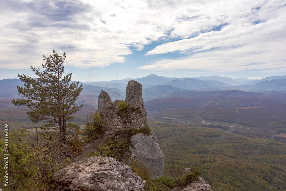 autumn day on the observation deck, mountainous terrain with dried vegetation, panorama of the area