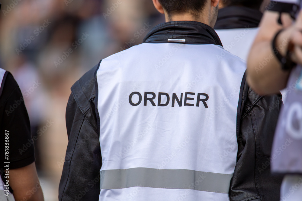 Ordner bei einer Veranstaltung Ordner bei einer Veranstaltung