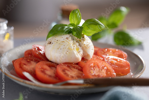 Mozzarella salad with tomatoes and basil