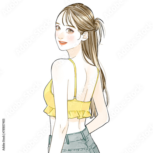 背中が開いた服装の女性