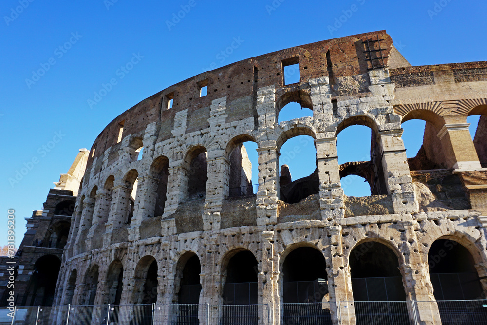 Exterior architecture and design of Colosseum (Coliseum), Oval Flavian ...