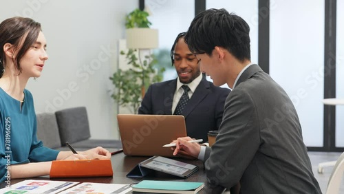 Wallpaper Mural Multinational businesspeople meeting in office. International business. Torontodigital.ca