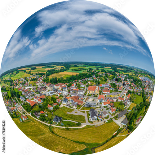 Blick ins Zusamtal rund um den Ort Ziemetshausen in Bayerisch-Schwaben, Little Planet-Ansicht, freigestellt