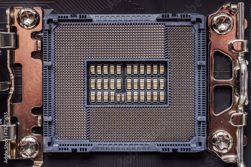 a modern central processor for a desktop computer for the LGA 1700 socket © Narsil