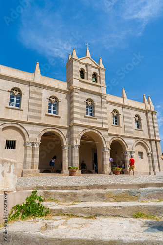Veduta del Santuario di Santa Maria dell'Isola di Tropea in Calabria.