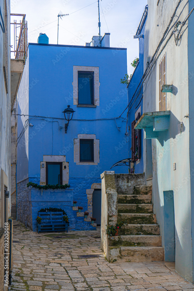 Casamassima, Italia. Casa blu nel centro storico di Casamassima. Regione Puglia, Italia.