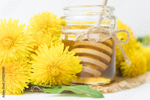 Syrup, dandelion honey, composition with fresh flowers