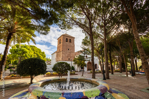 Cuadro en lienzo Beautiful and charming park from village of Mijas