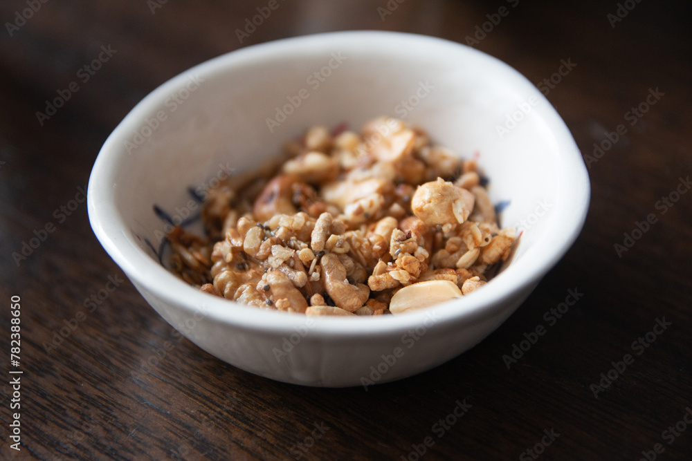 Bol con mix de cereales, alimentación saludable Bol con mix de cereales, alimentación saludable