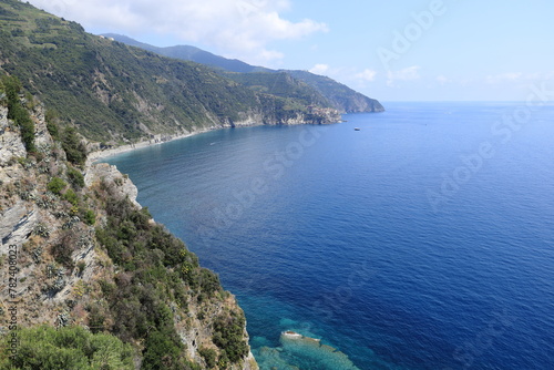 Fototapeta Naklejka Na Ścianę i Meble -  Coastline of Cinque Terre, Italy