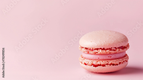 macaron close-up con sfondo rosa photo