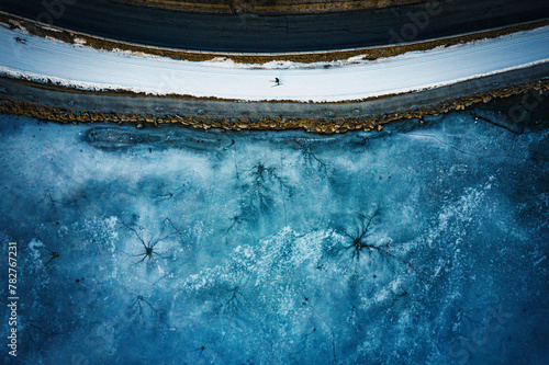 Gefrorener See aus der Luft © Martin