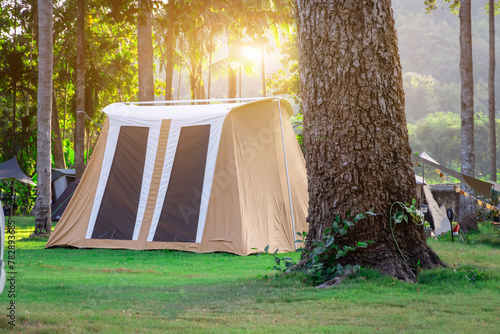 Beautiful tents set up in beautiful nature. Among the trees and green lawns For relaxing holidays and eco-tourism.