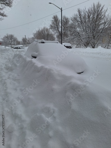 Car bureid under the heavy snow