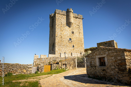 Castillo de San Felices de los Gallegos (Salamanca) photo