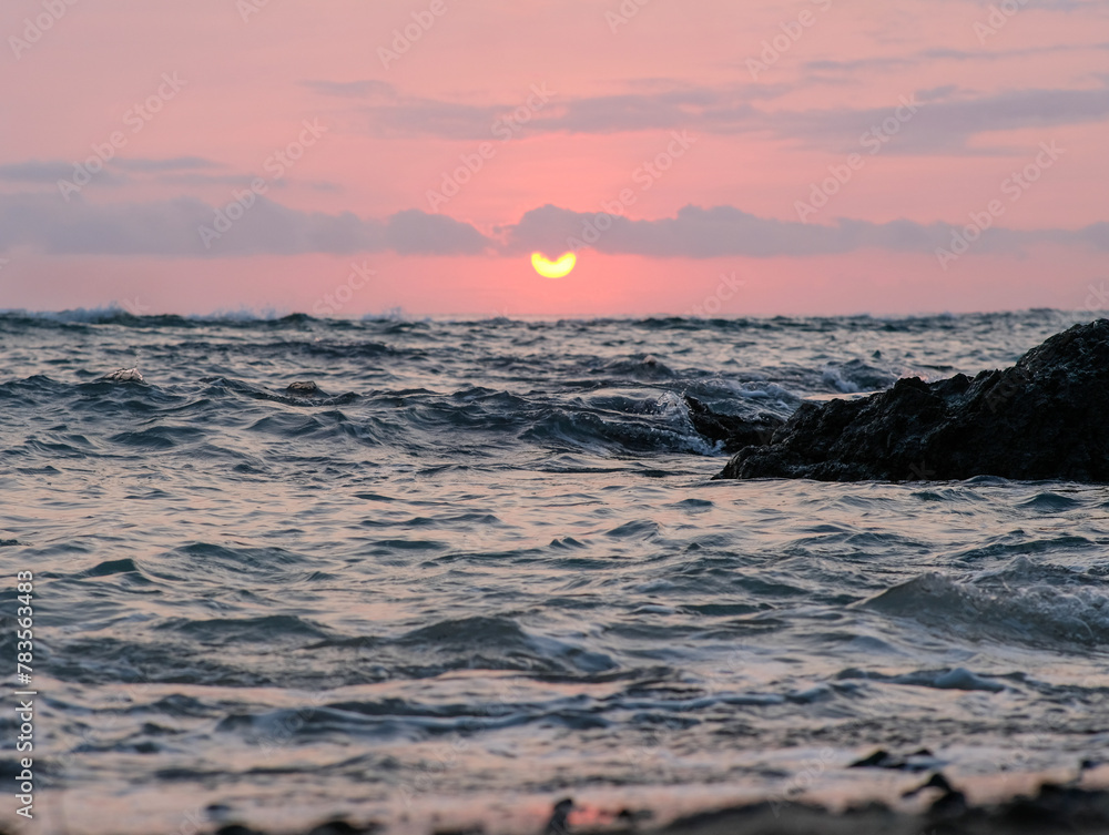 Obraz premium Sunrise by the Diguisit Beach (Dimadimalangat Rock Formation), Baler Aurora.