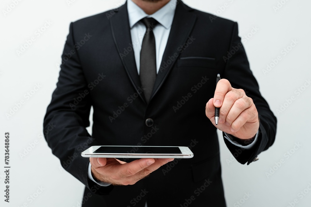 Presenting New Technology Ideas Discussing Technological Improvement Presenting New Technology Ideas Discussing Technological Improvement