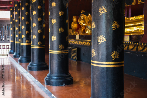 Pillars in Buddhist temple | Wat Chedi Luang
 (ID: 783688689)