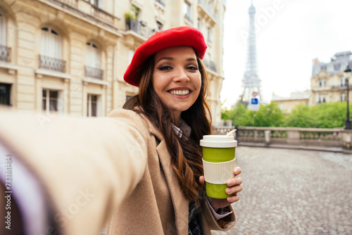 Photography Beautiful young woman visiting paris and the eiffel tower