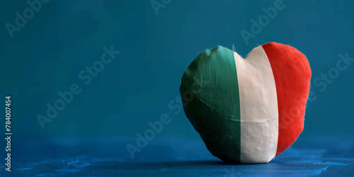 Cuore di stoffa con bandiera italiana photo