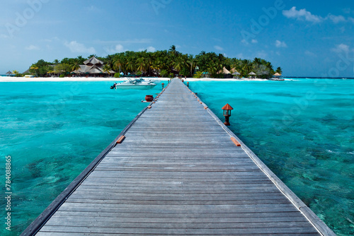 Tropical Island Paradise - Maldives © FaiV007
