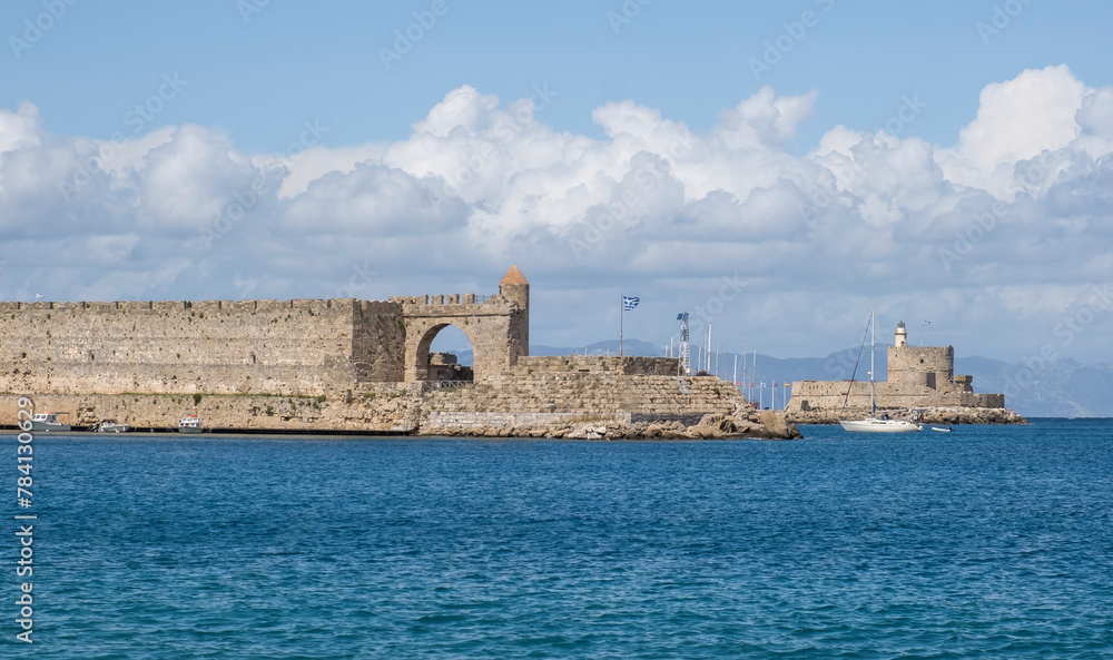 Festung Agios Nikolaos mit Leuchtturm, Hafeneinfahrt, Rhodos