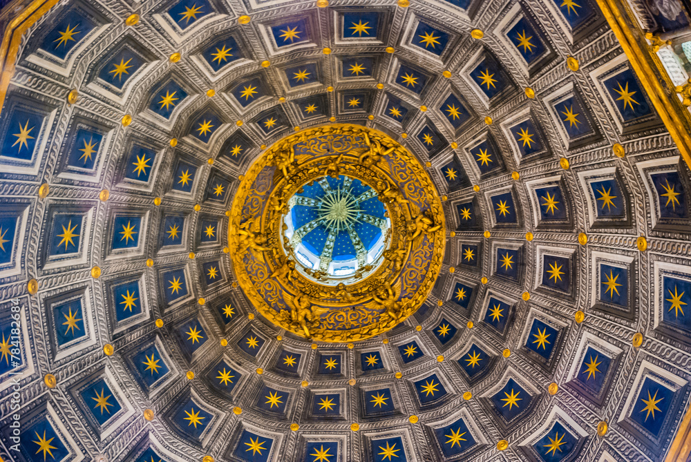 Naklejka premium Siena, Italy - May 11 2013: Dome of Siena Baptistery of San Giovanni