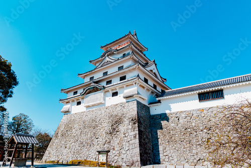 Wallpaper Mural 青空に映える唐津城 Torontodigital.ca