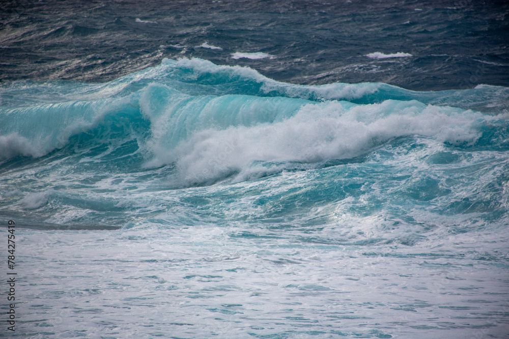 Fototapeta premium 奄美の海, ダイナミックな海, 美しい波, 美しい波色, 