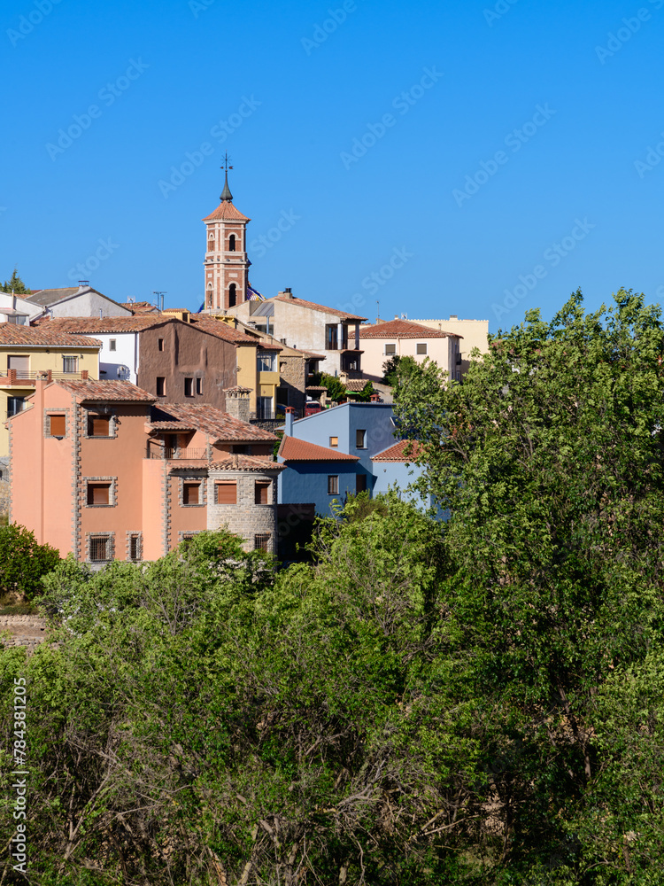 Obraz premium VISTA DEL PUEBLO DE SARRIÓN. TERUEL. ARAGÓN. ESPAÑA