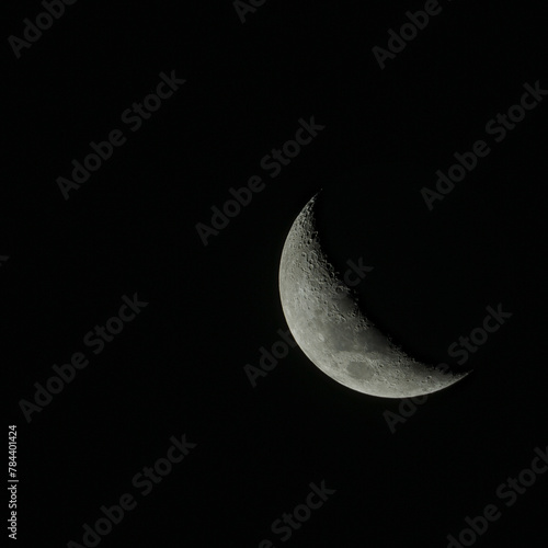 Noche, Luna, cráteres, cuarto creciente photo