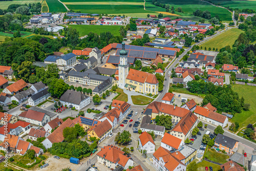 Die Gemeinde K  hbach im Paartal in Schwaben im Luftbild