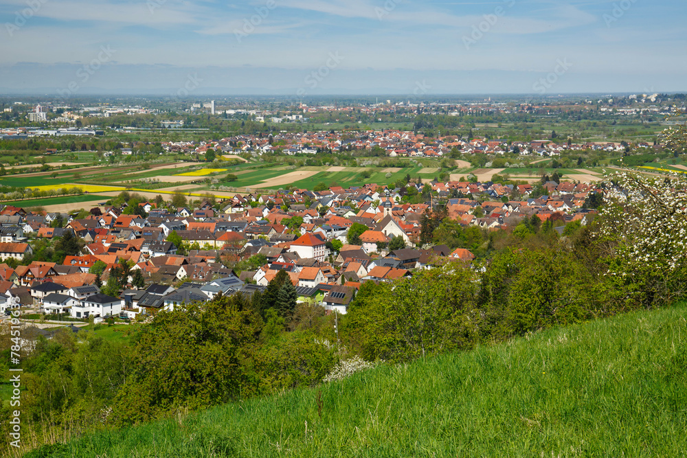 Panorama der Stadt Offenburg-Zunsweier im Ortenaukreis (Baden)