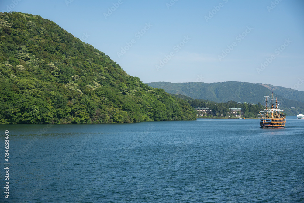 The beautiful view of Lake Ashi in Hakone, Japan