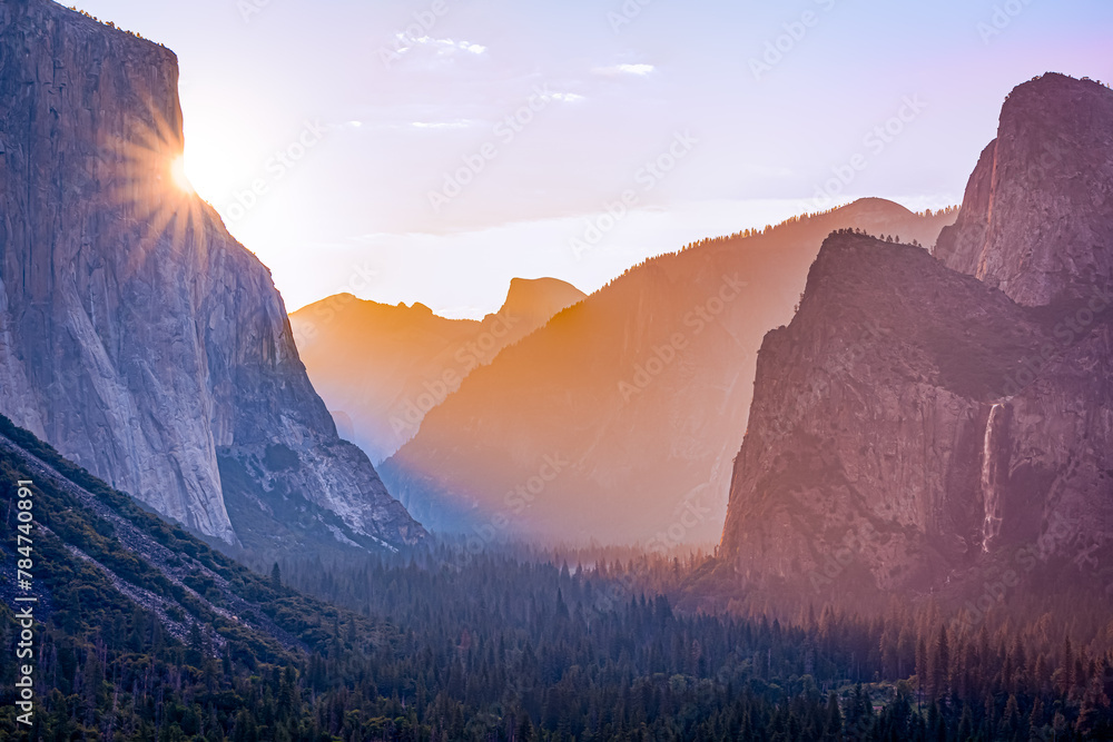 Yosemite Valley Sunrise - obrazy, fototapety, plakaty 