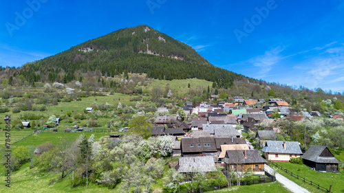 village in the mountains © pakuz