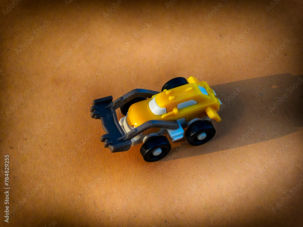 Obraz premium Toy car with bucket