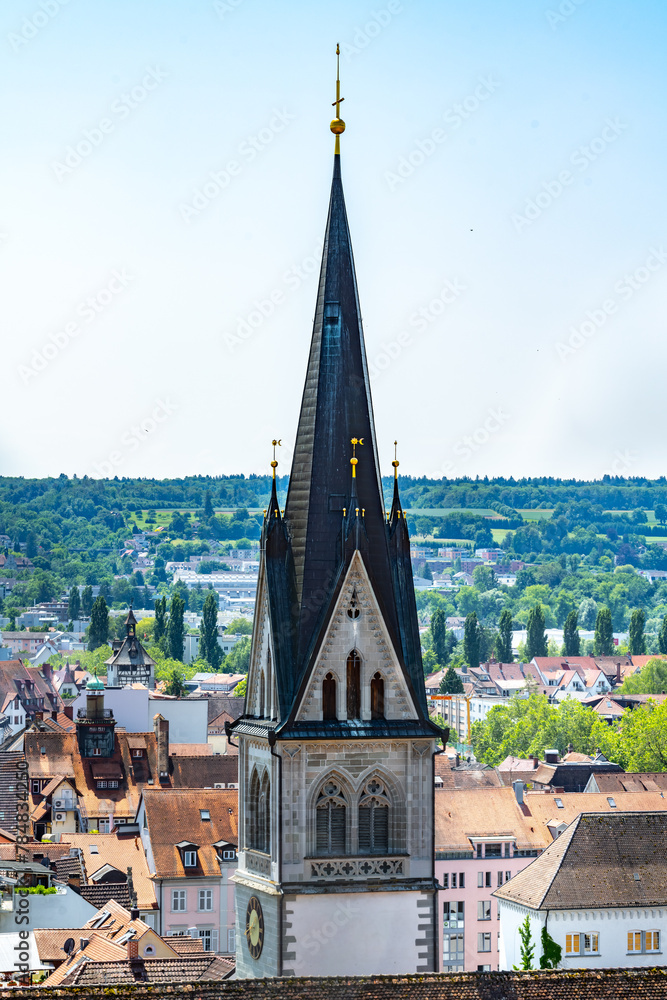 Blick vom Münster auf den Trum der Sankt Stephan Kirche in der Altstadt an einem sonnigen Sommertag. Konstanz, Bodensee, Baden Württemberg, Deutschland, Europa.
