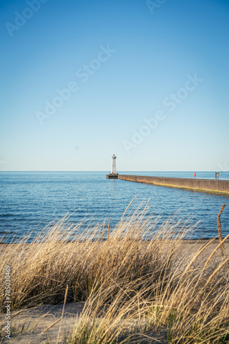 Fotografie The View of A Small Beautiful Lighthouse in Lake Ontario