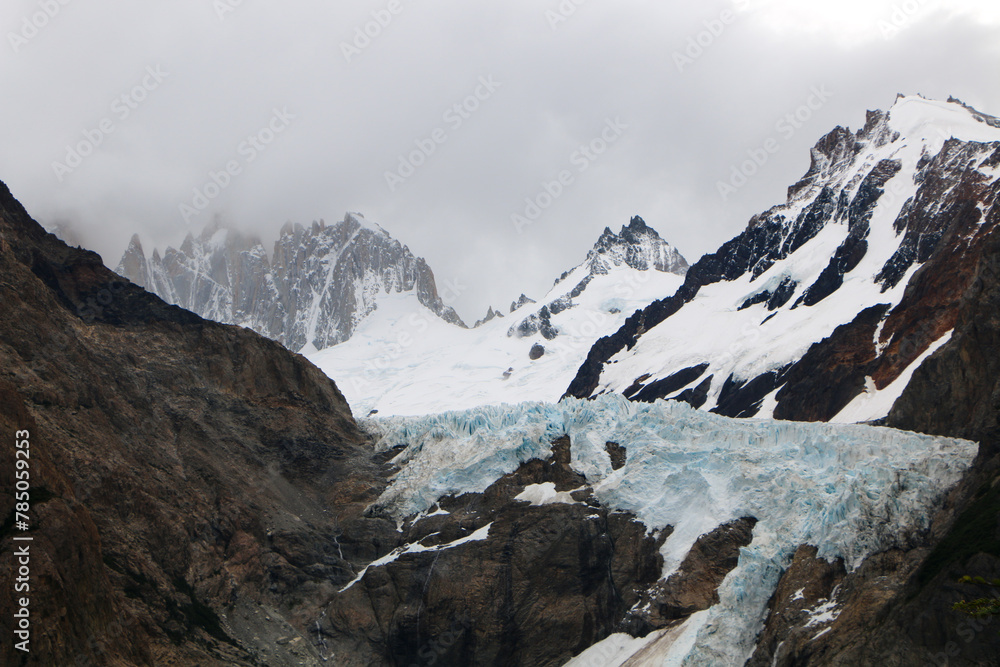 Obraz premium snow covered mountains