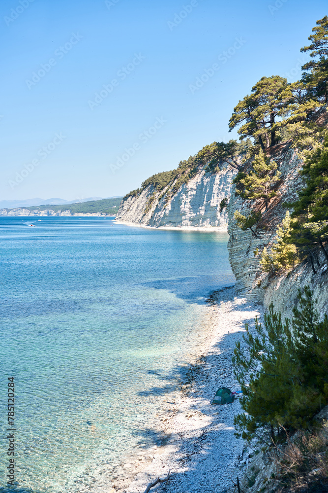 Obraz premium White rocks and clear blue water. Empty beach in Gelendzhik, Russia